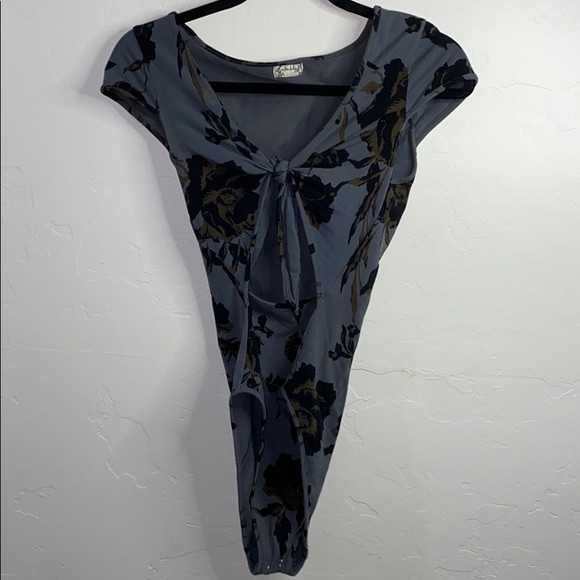 Floral bodysuit - Picture 2 of 4